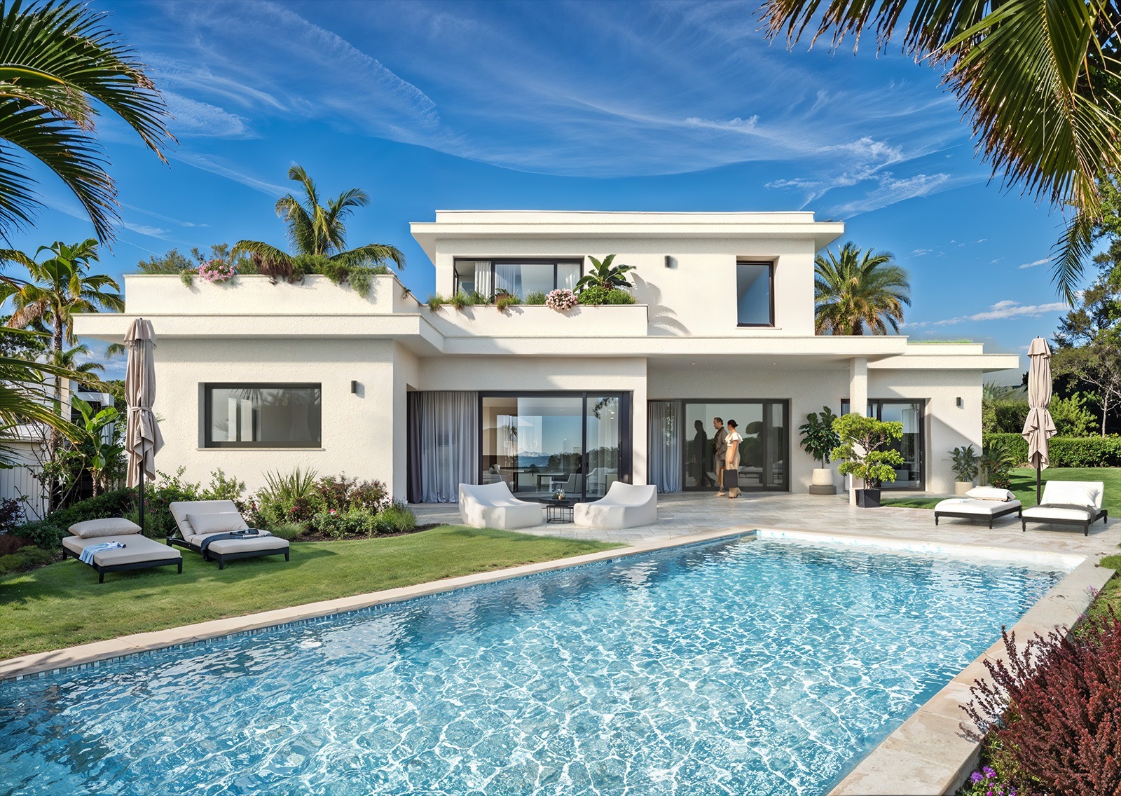 Maison moderne avec piscine et jardin tropical à faro, algarve, portugal